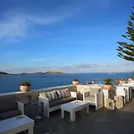 Ξενοδοχείο με διαμερίσματα Katerina Mare 4*